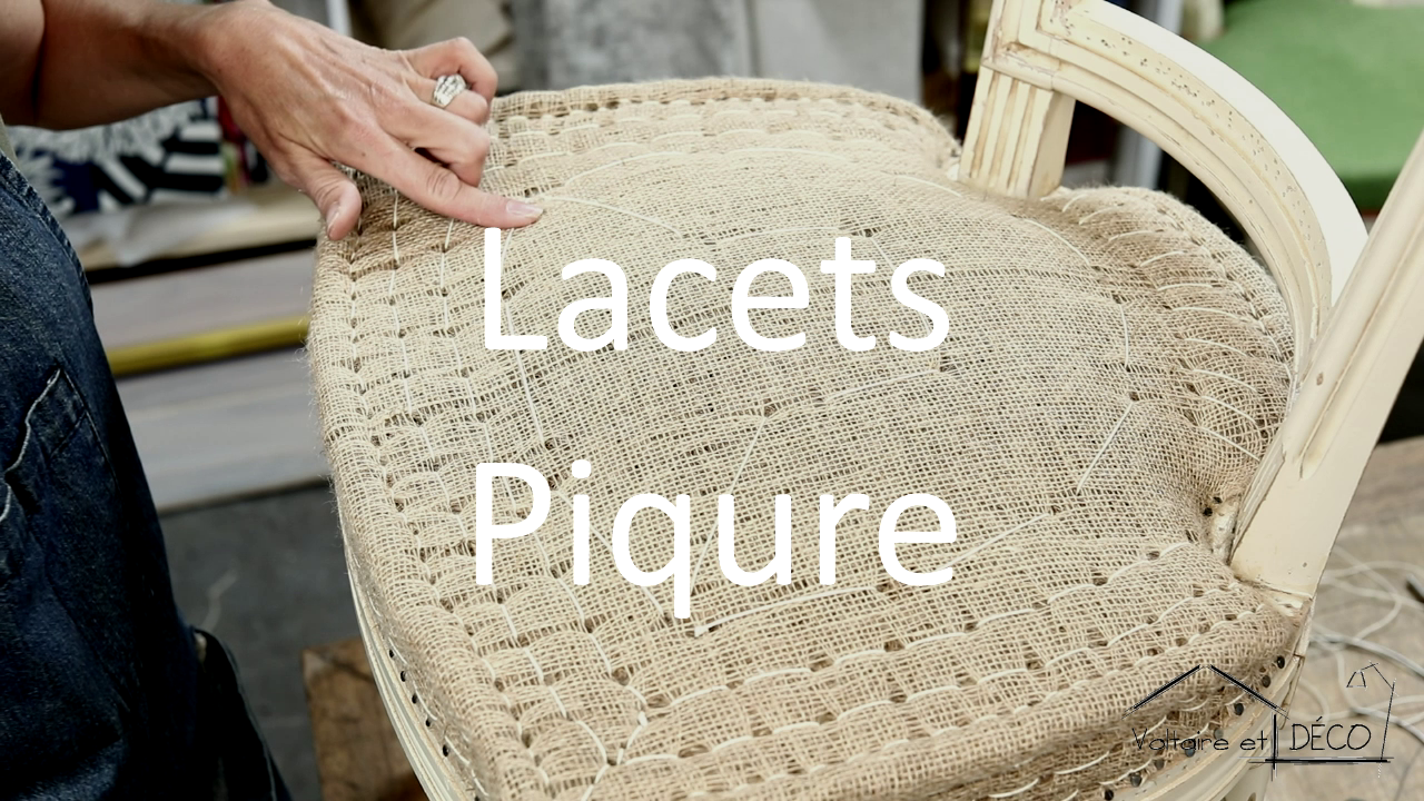 11/ Lacets Piqure